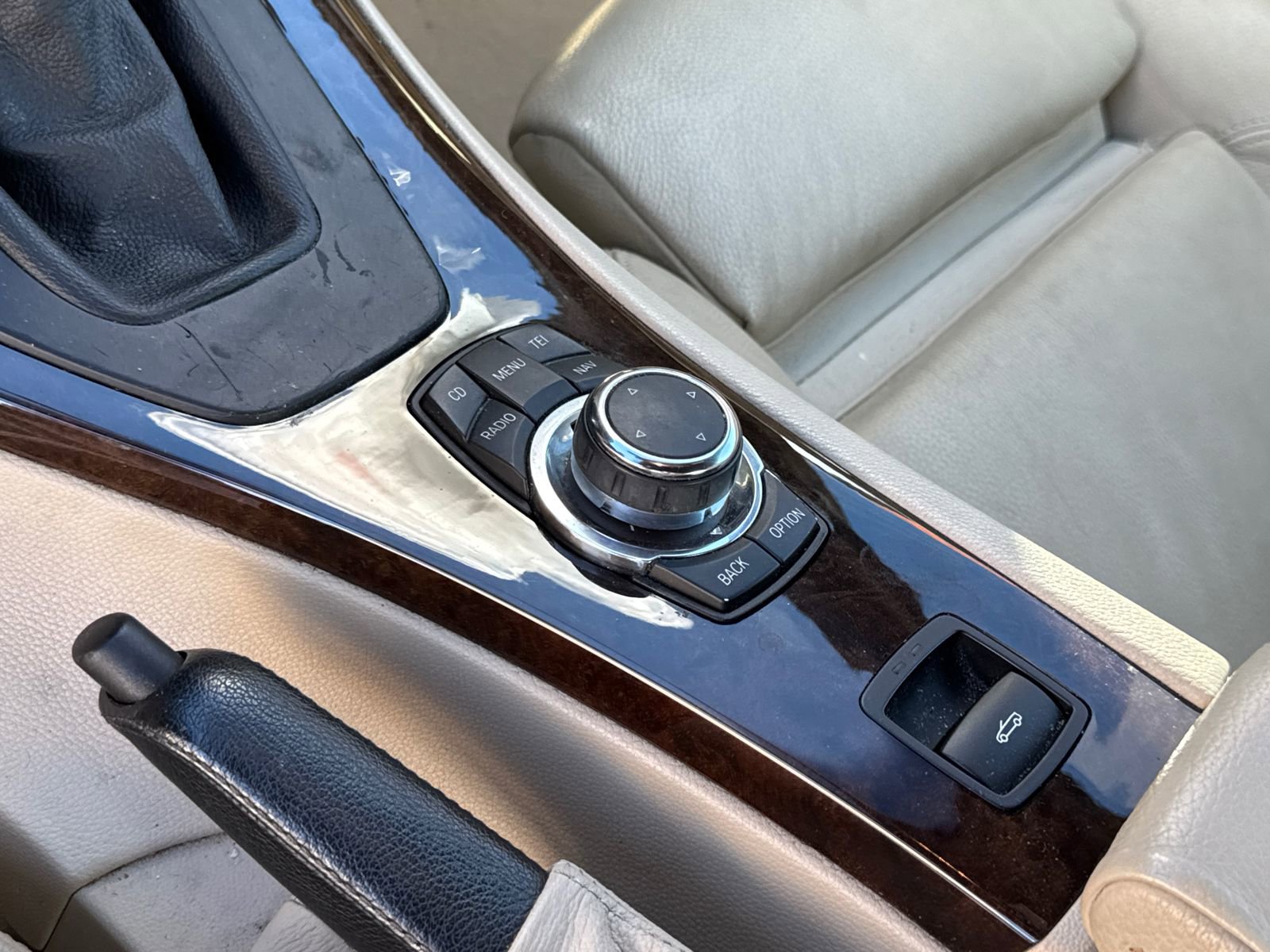 Used 2009 BMW 328i Convertible image 14