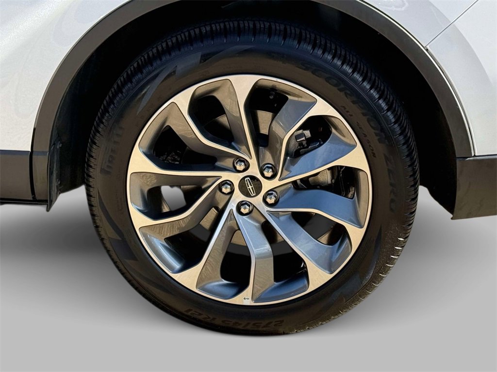 Used 2025 Lincoln Aviator Reserve image 13