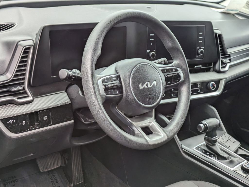Used 2024 Kia Sportage LX image 14
