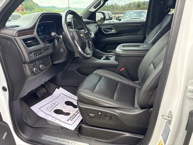 Used 2022 Chevrolet Tahoe LT w/ Luxury Package AWD/4WD image 19