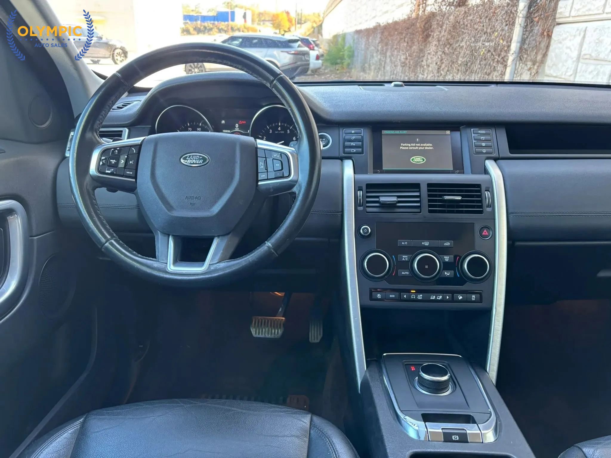 Used 2019 Land Rover Discovery Sport SE image 26