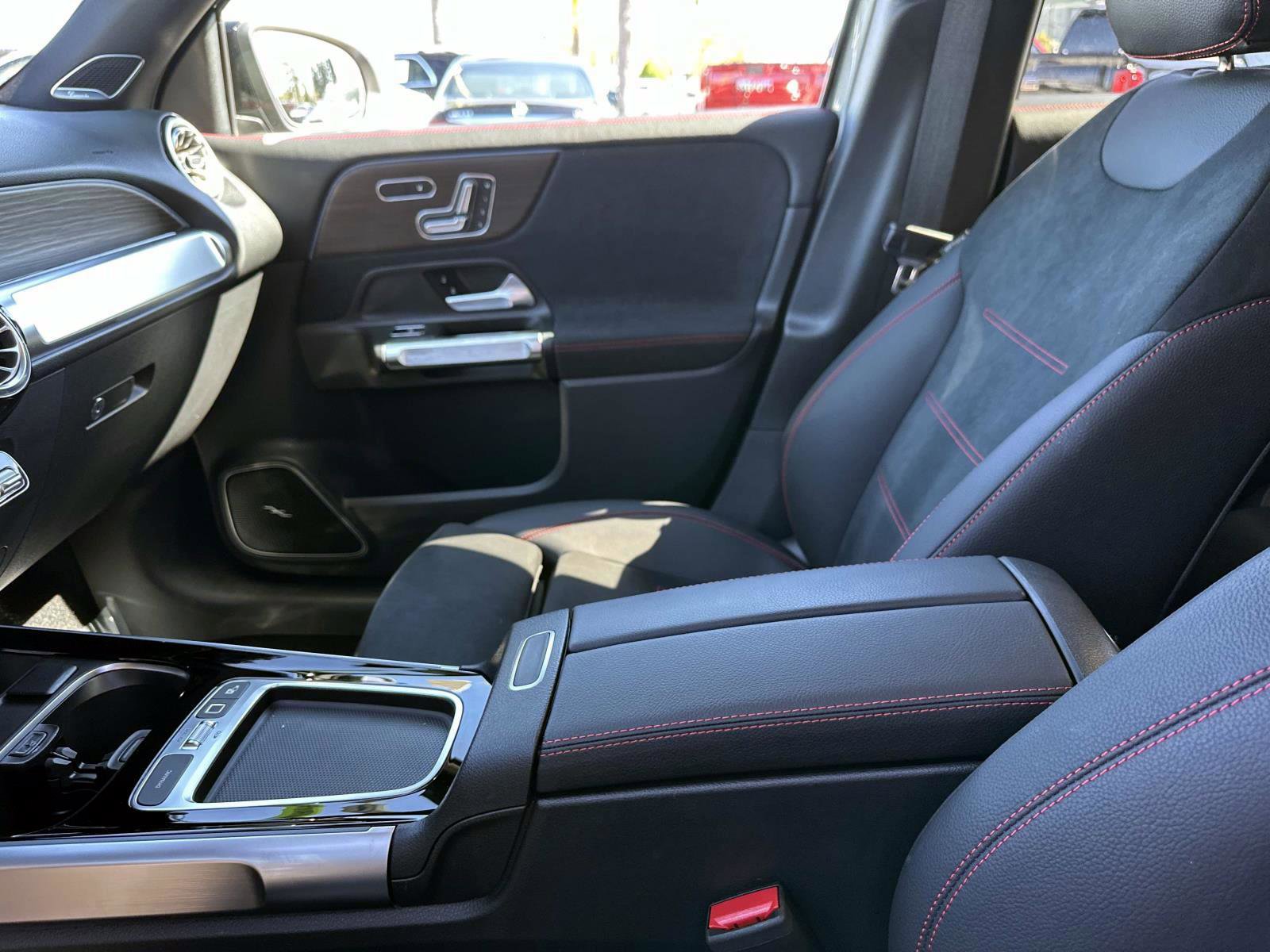 Certified 2025 Mercedes-Benz GLB 250 image 23