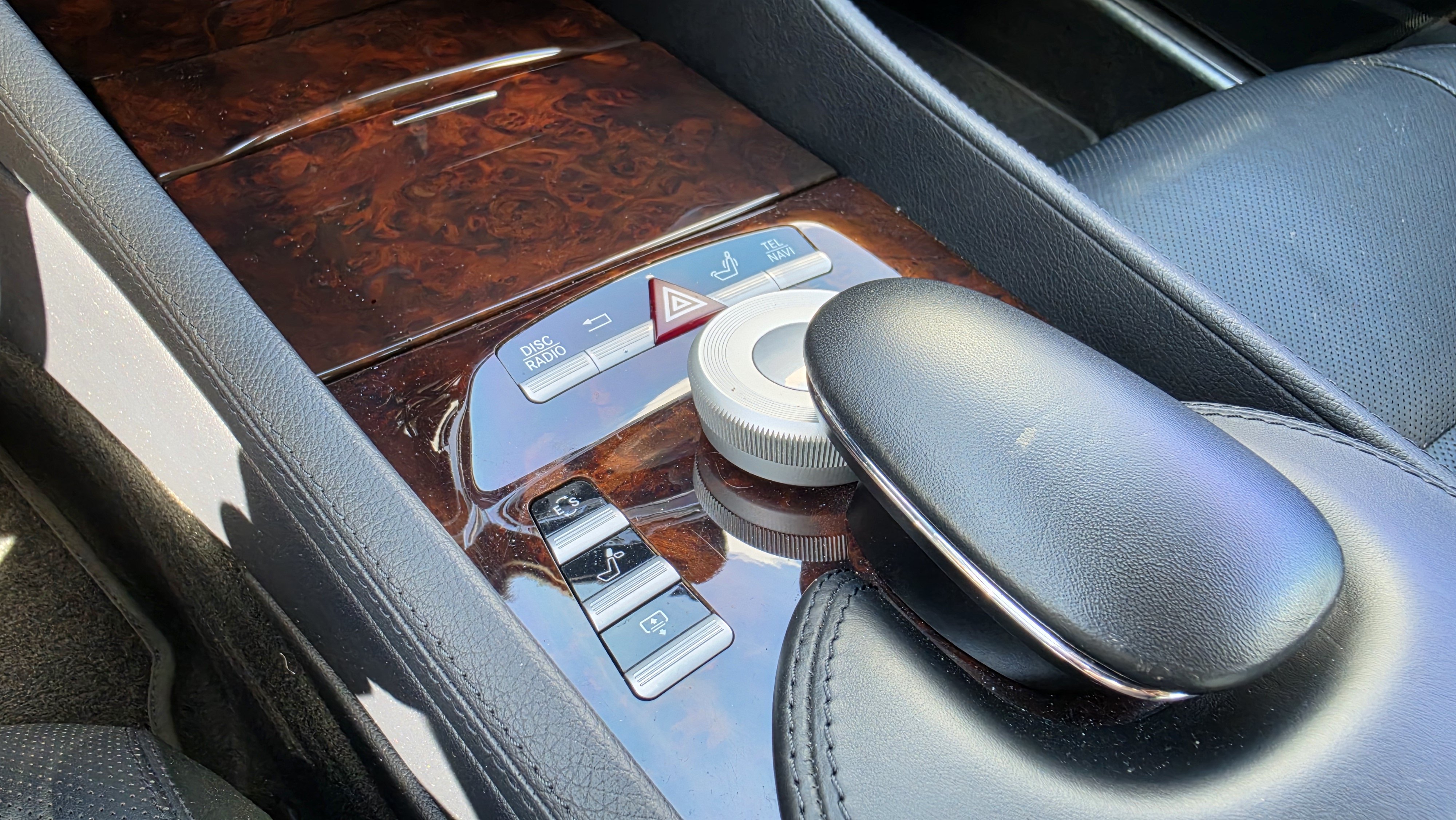 Used 2012 Mercedes-Benz CL 550 4MATIC w/ Sport Pkg image 34
