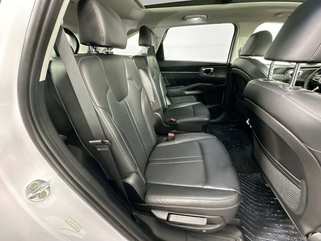 Used 2023 Kia Sorento SX AWD/4WD image 29