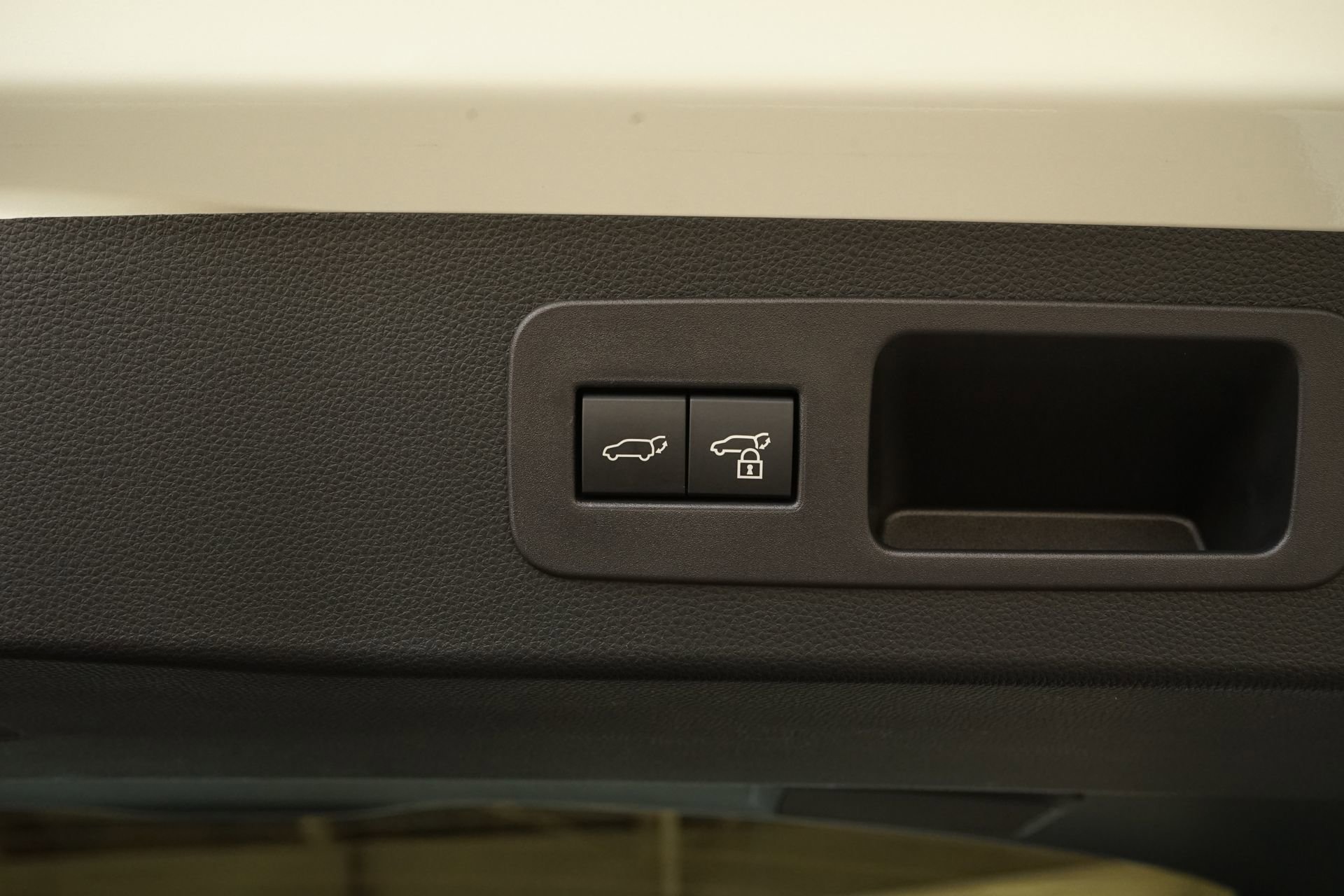 Used 2024 Lexus LX 600 4WD w/ Luxury Package image 35