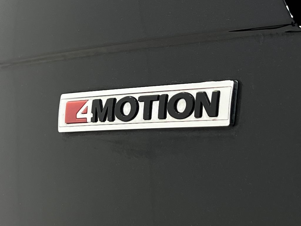 Used 2020 Volkswagen Tiguan SE AWD/4WD image 40