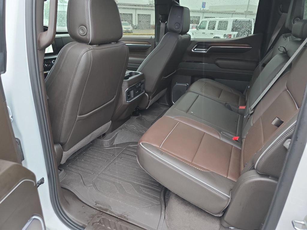 Used 2024 GMC Sierra 1500 Denali w/ Denali Reserve Package AWD/4WD image 32