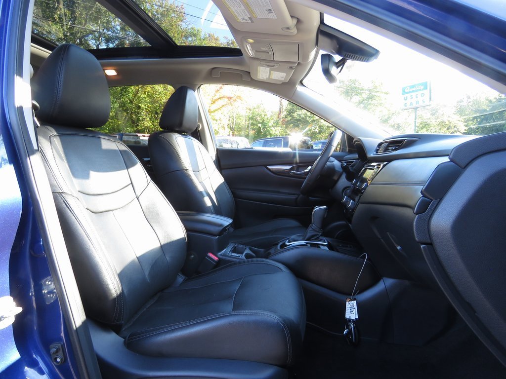 Used 2019 Nissan Rogue SL w/ Premium Package image 13