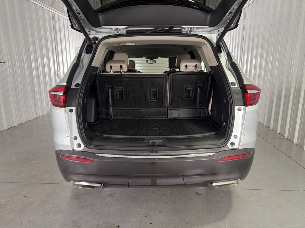 Used 2021 Buick Enclave Essence w/ Sound and Sites Package image 28