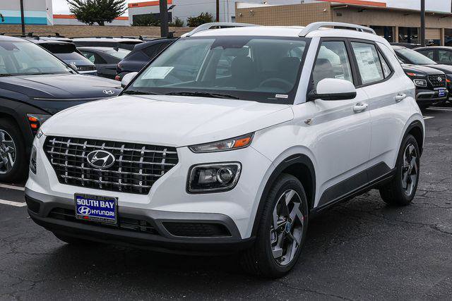 New 2026 Hyundai Venue SEL FWD image 3