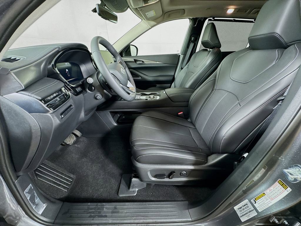 Certified 2026 INFINITI QX60 Luxe w/ Cargo Package FWD image 26