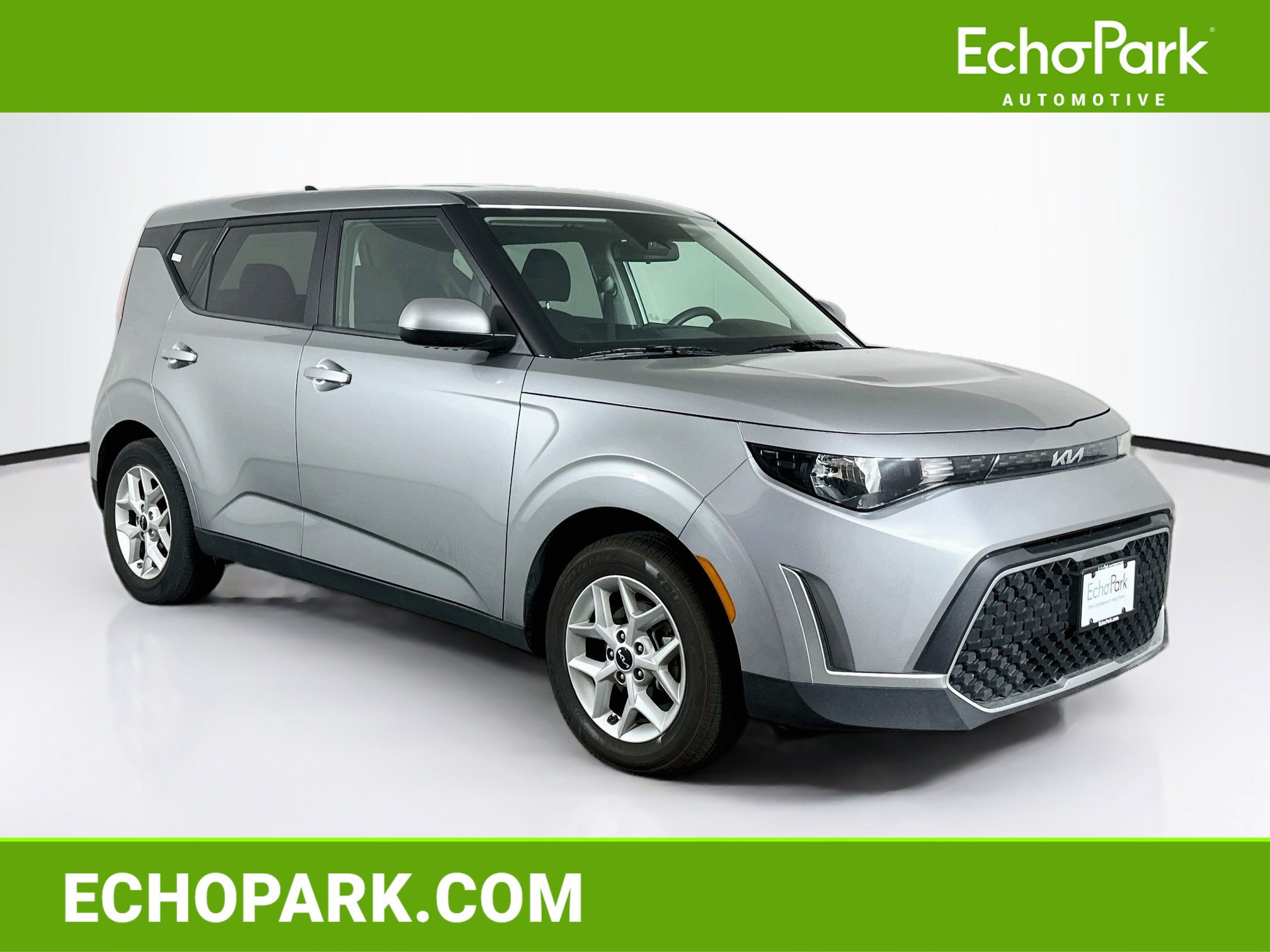 Used 2025 Kia Soul LX w/ LX Technology Package FWD image 1