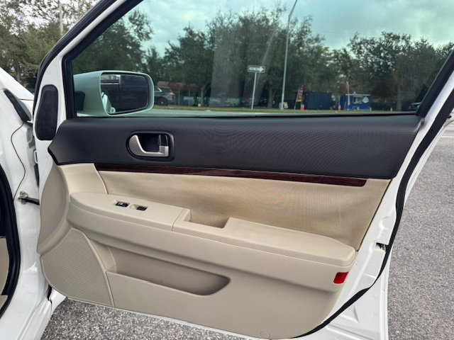 Used 2012 Mitsubishi Galant ES image 16