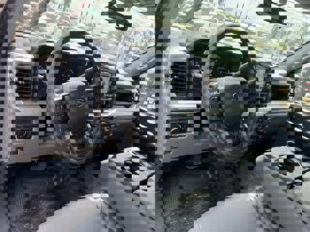 New 2025 Ford F550 4x4 SuperCab Super Duty image 16