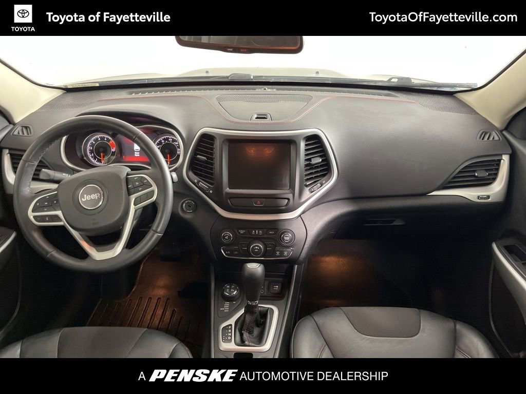 Used 2017 Jeep Cherokee Trailhawk image 17