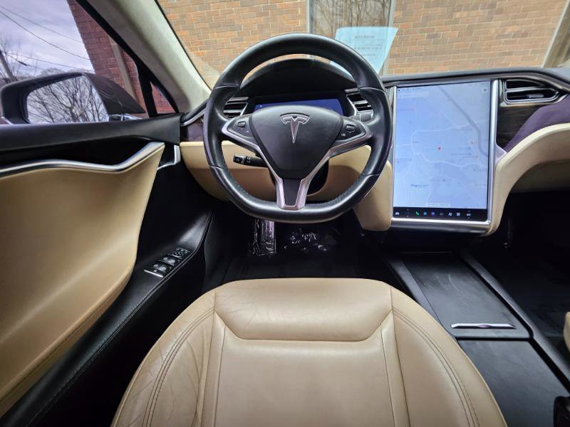 Used 2016 Tesla Model S 90D image 4