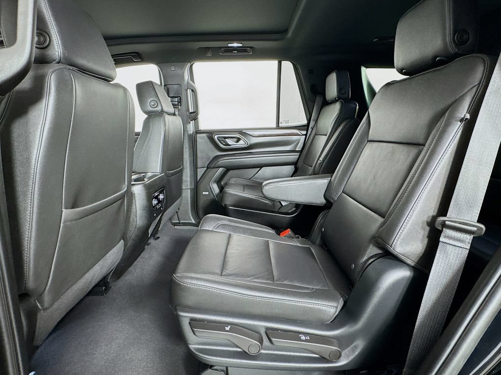 Used 2024 Chevrolet Tahoe Z71 w/ Luxury Package AWD/4WD image 13