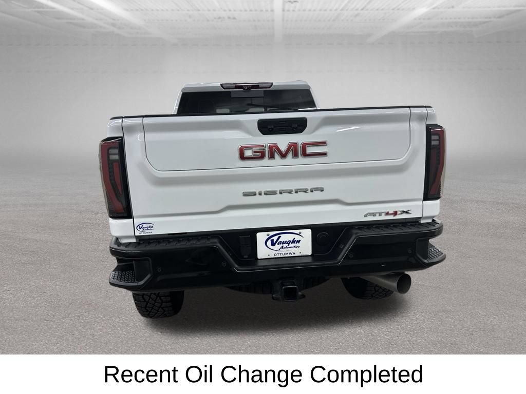 Used 2025 GMC Sierra 2500 AT4X AWD/4WD image 11
