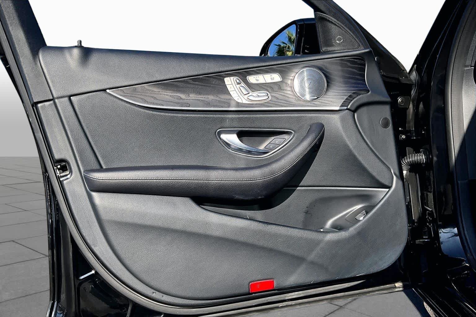 Used 2019 Mercedes-Benz E 300 image 20
