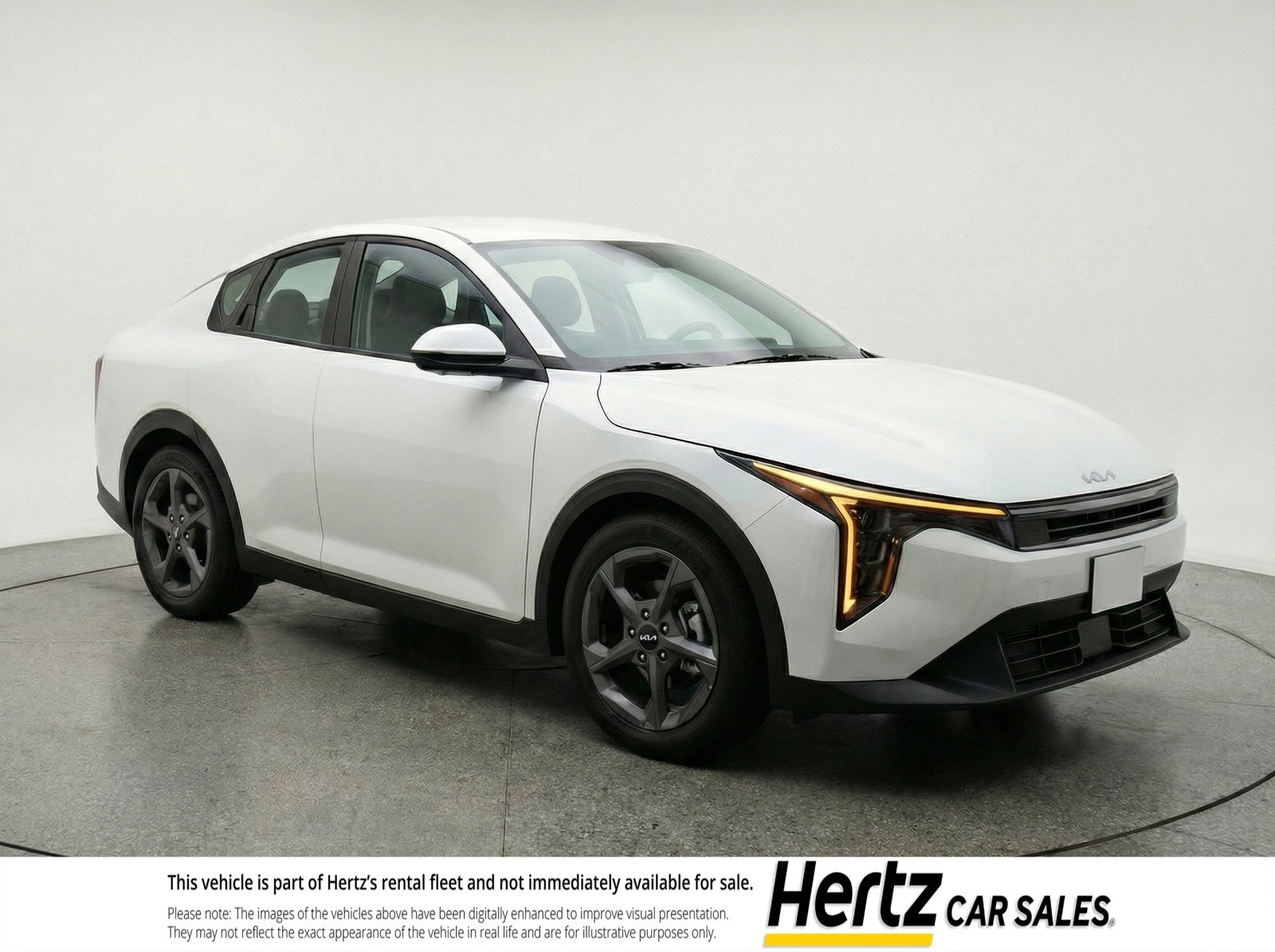 Used 2025 Kia K4 LXS image 1