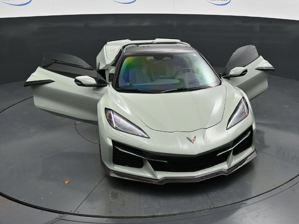 Used 2024 Chevrolet Corvette Z06 w/ Stealth Interior Trim Package RWD image 34