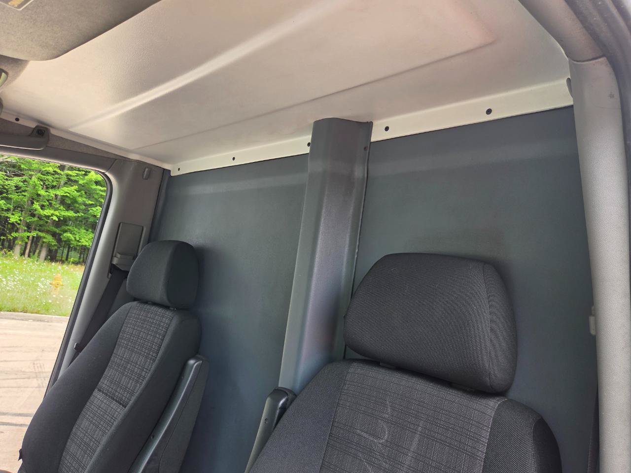 Used 2018 Freightliner Sprinter 3500 RWD image 22