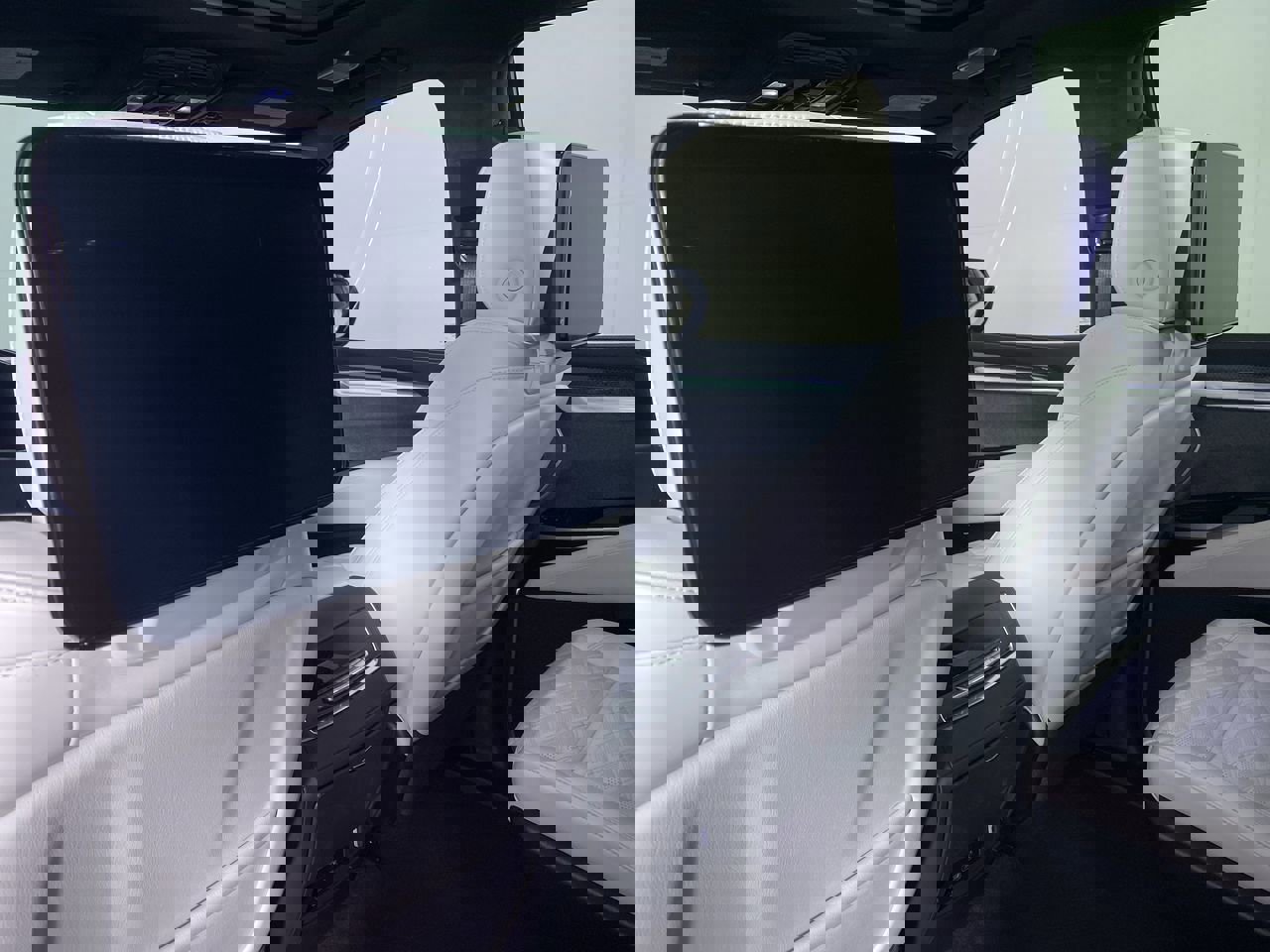 Used 2025 Cadillac Escalade V w/ LPO, ONYX Package image 19