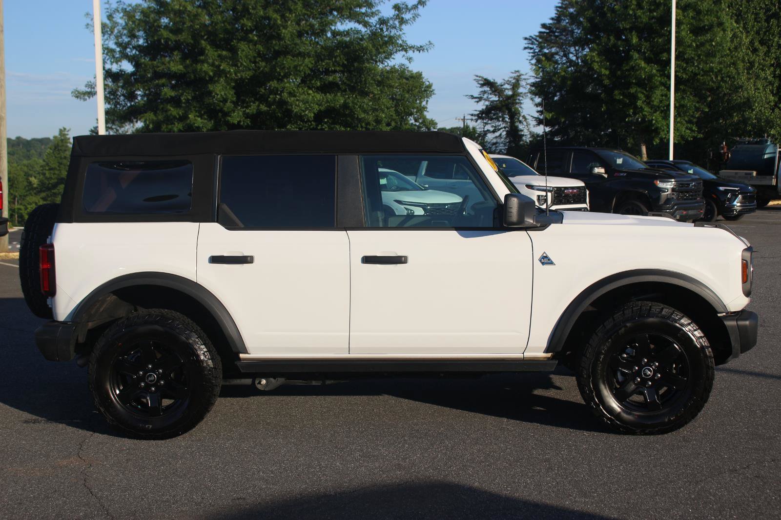 Used 2024 Ford Bronco Black Diamond AWD/4WD image 8