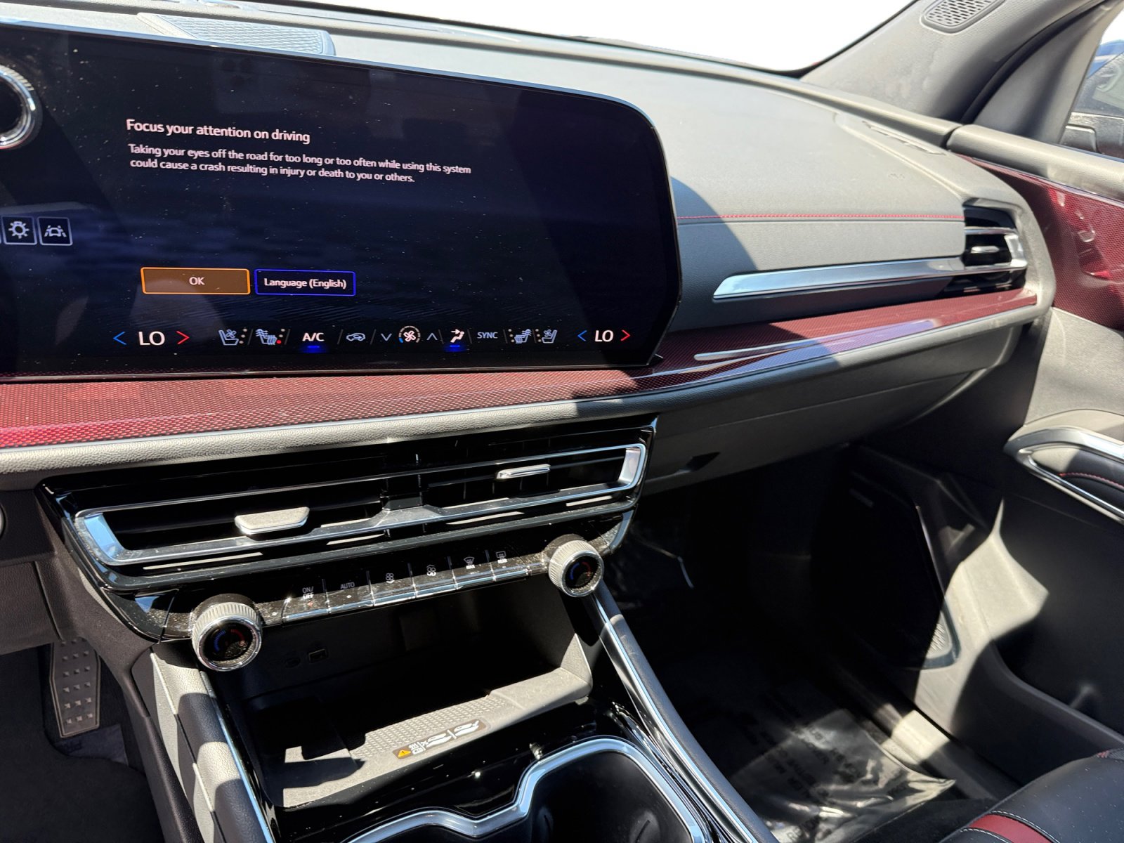 Used 2024 Chevrolet Traverse RS w/ LPO, Floor Liner Package image 12