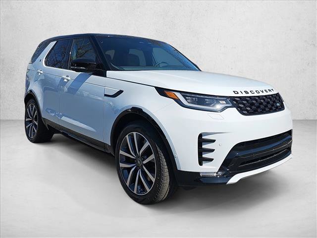 Used 2025 Land Rover Discovery Dynamic SE AWD/4WD image 3