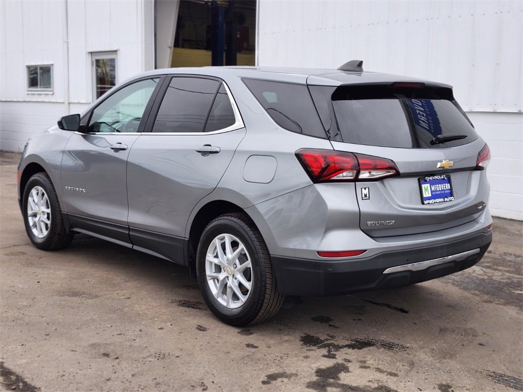 Used 2023 Chevrolet Equinox LT image 3