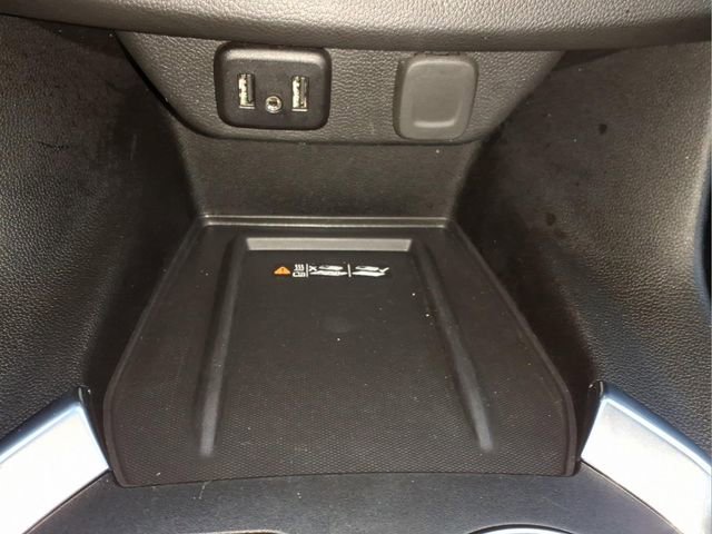 Used 2023 Chevrolet Traverse LT w/ LPO, Floor Liner Package image 21