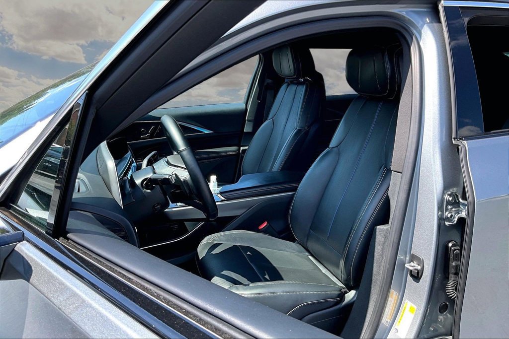 Certified 2024 Cadillac Lyriq Luxury w/ LPO, Floor Liner Package AWD/4WD image 21
