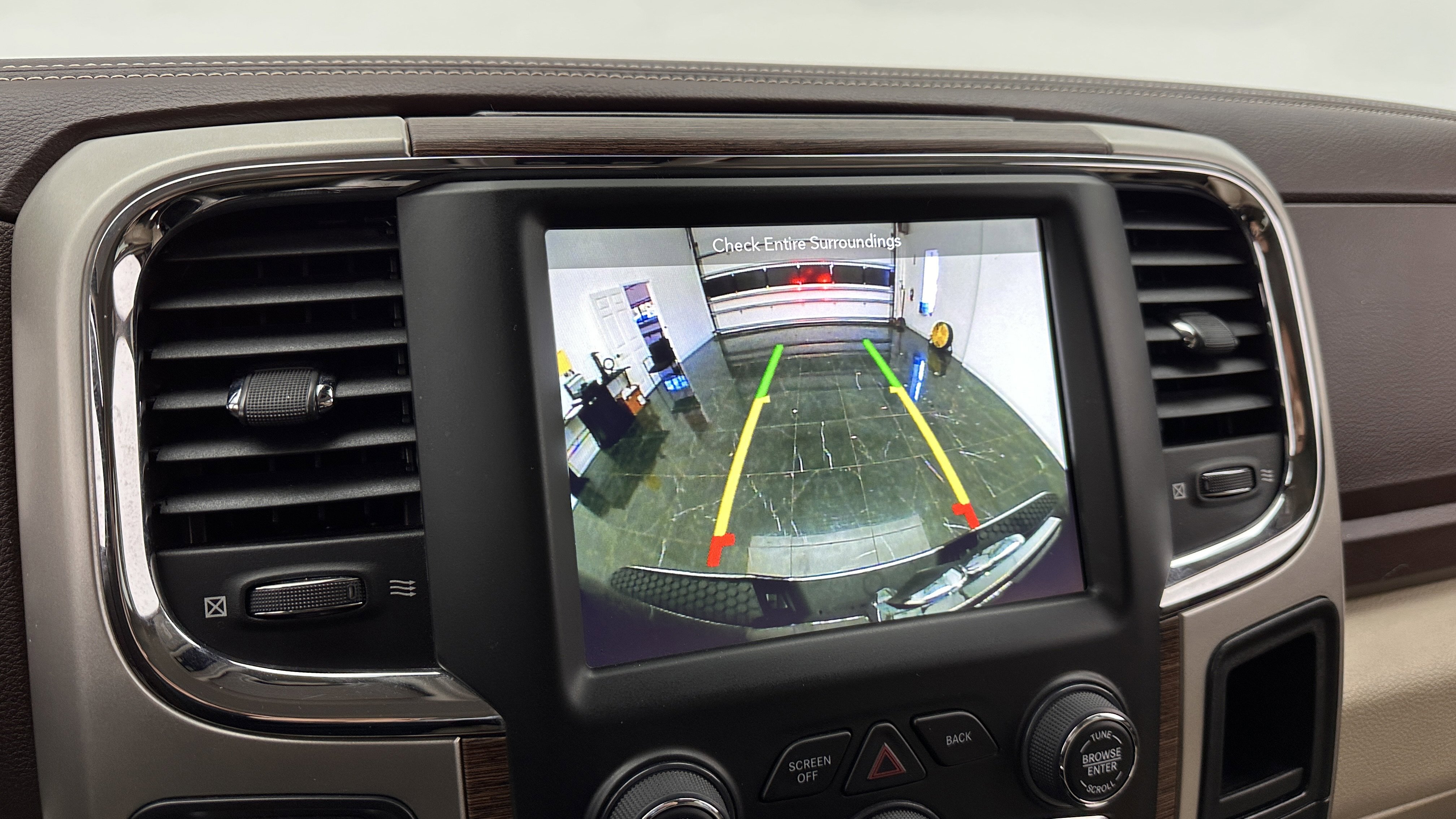 Used 2019 RAM 1500 Laramie w/ Convenience Group image 16