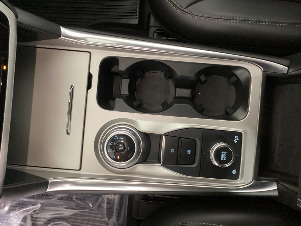 Used 2022 Ford Explorer XLT w/ Equipment Group 202A image 28