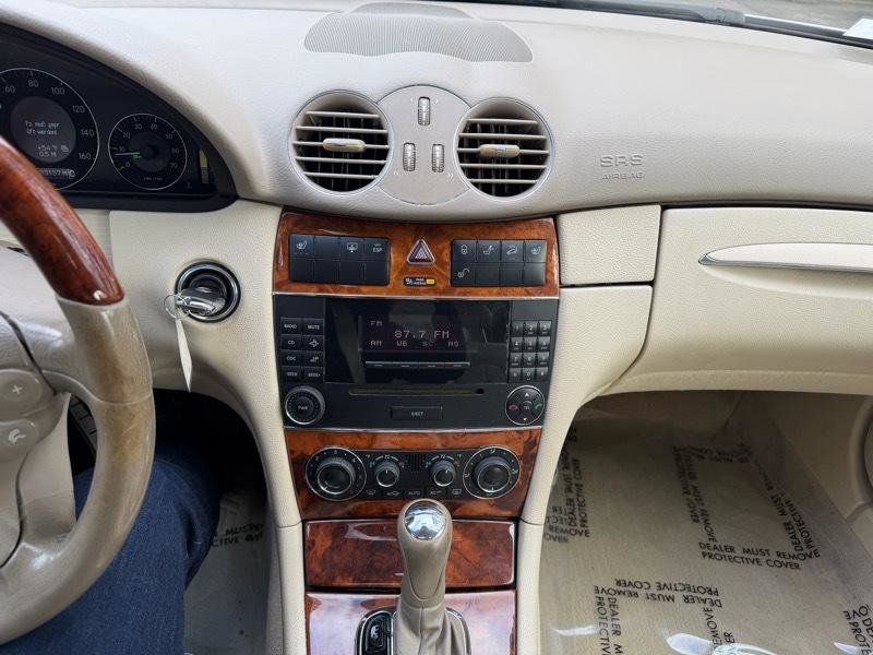 Used 2005 Mercedes-Benz CLK 320 Coupe image 25