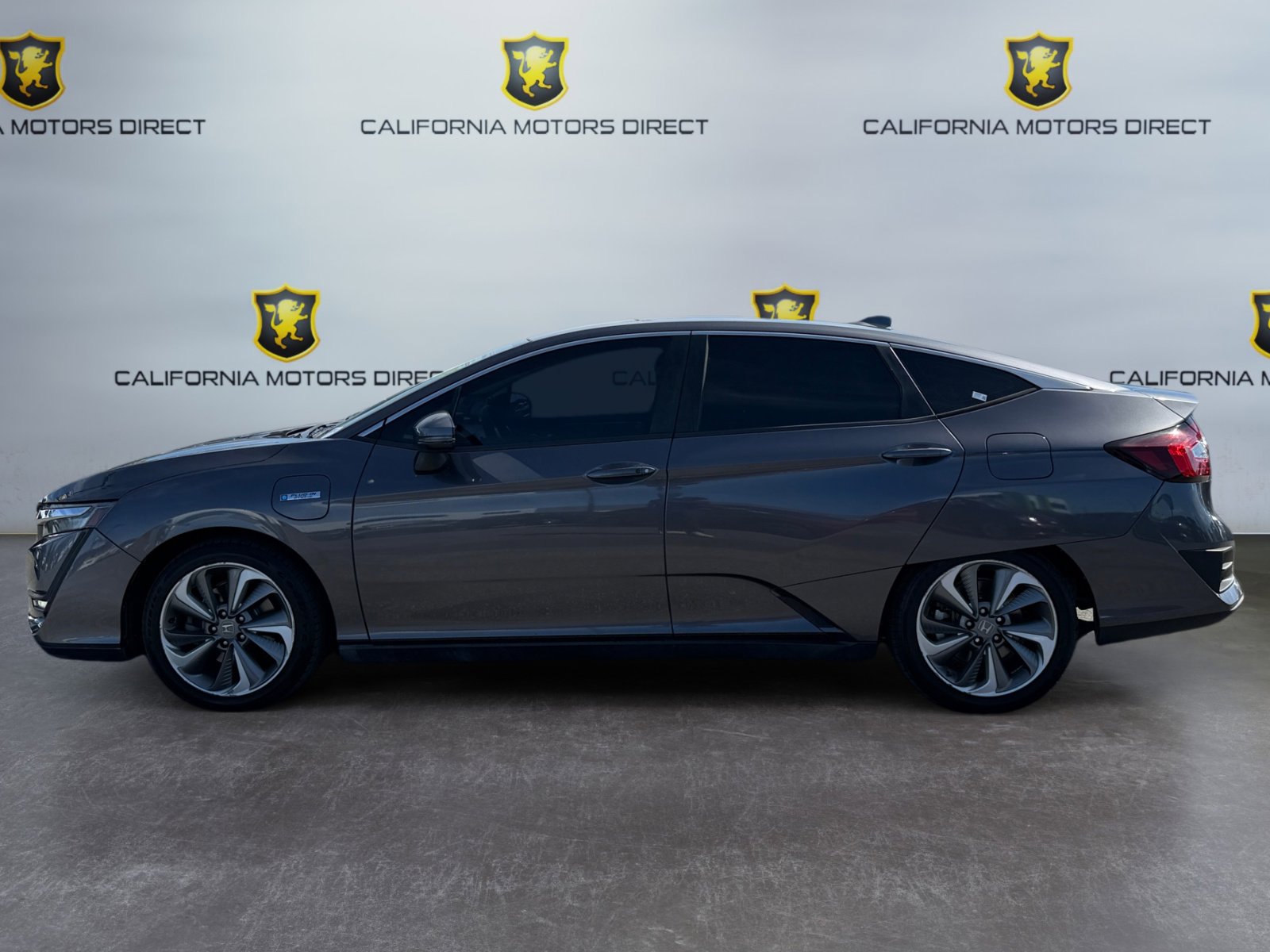 Used 2018 Honda Clarity Plug-In Hybrid image 2