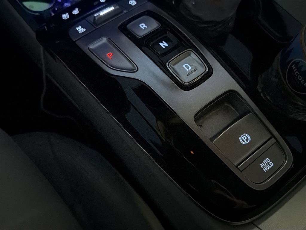 Used 2022 Hyundai Tucson Limited image 16