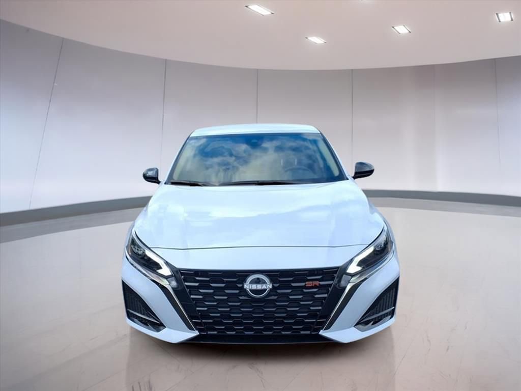 New 2025 Nissan Altima 2.5 SR image 8