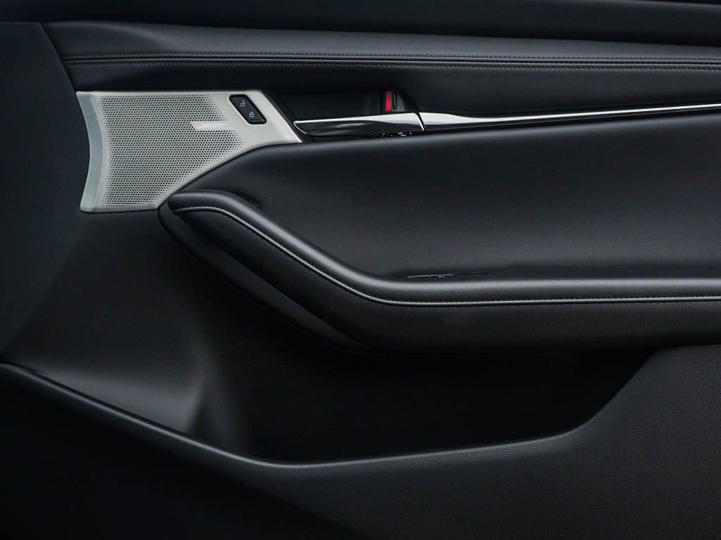 New 2026 MAZDA MAZDA3 2.5 S Hatchback w/ Premium Pkg FWD image 8