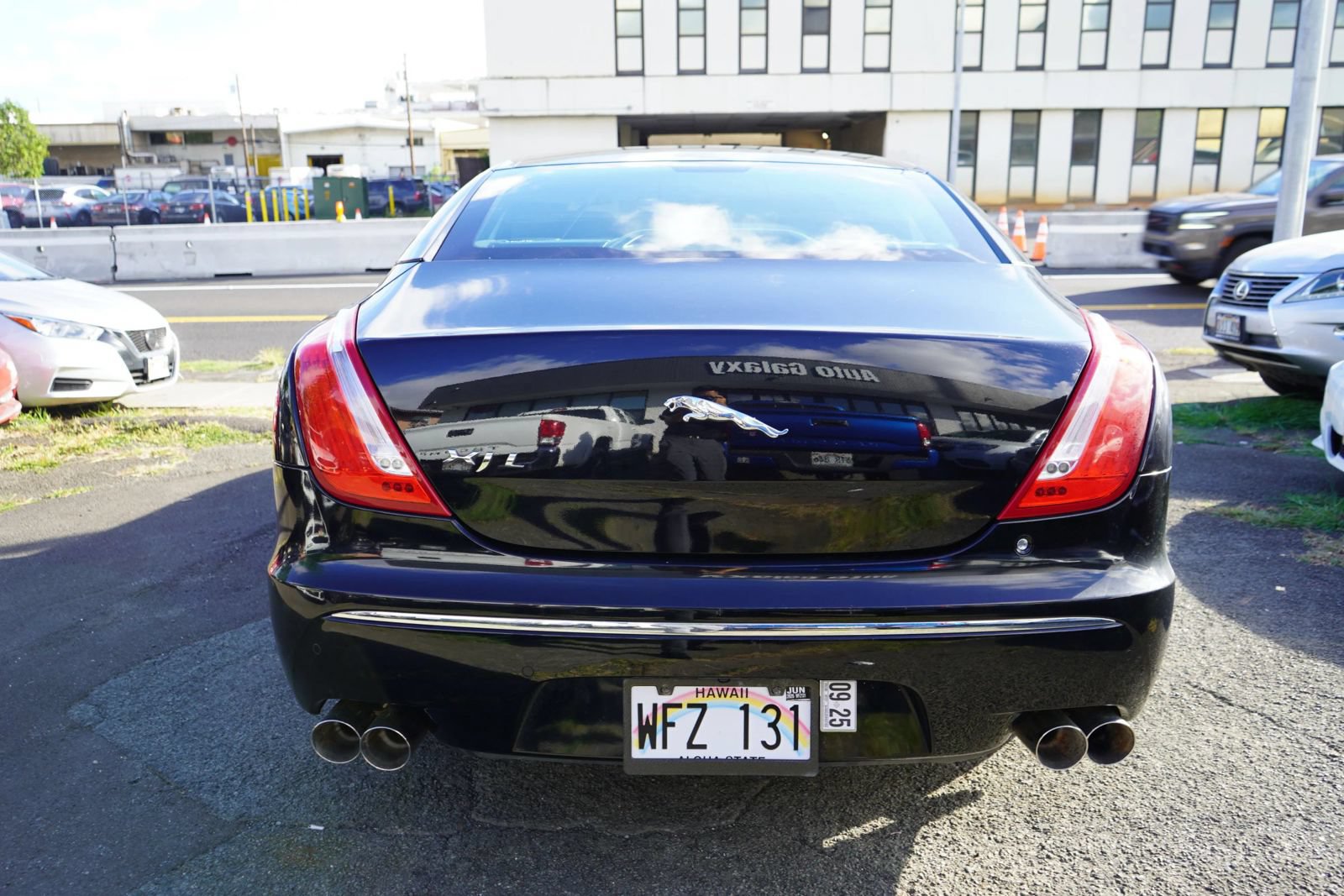 Used 2011 Jaguar XJ L Supersport RWD image 21