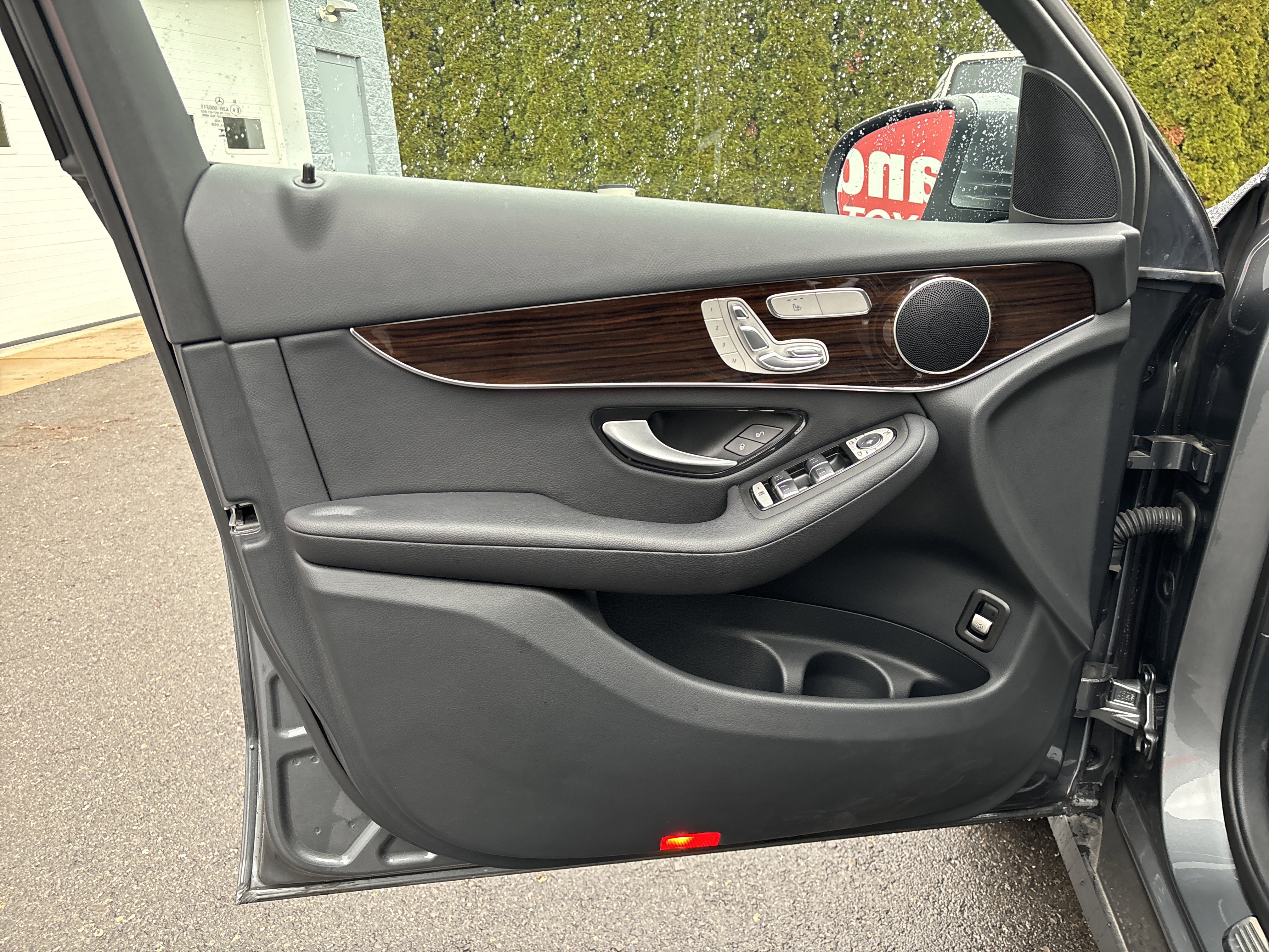 Used 2022 Mercedes-Benz GLC 300 GLC 300 image 16