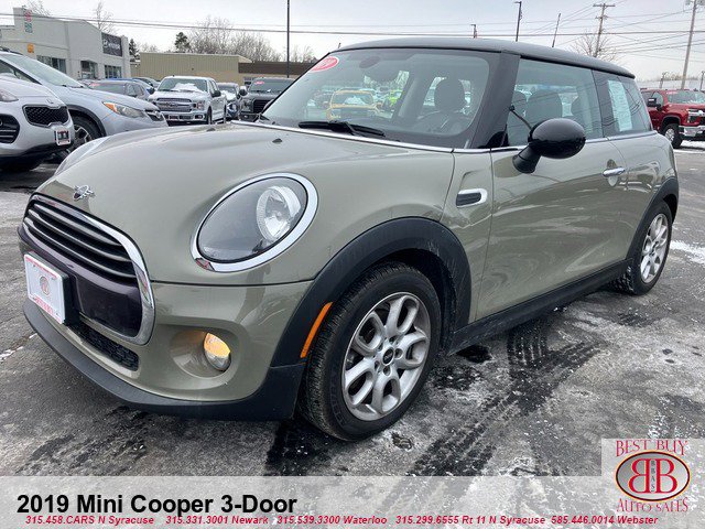 Used 2019 MINI Cooper 2-Door Hardtop w/ Storage Package image 2