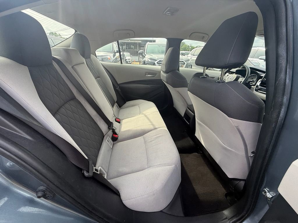 Used 2020 Toyota Corolla LE FWD image 21