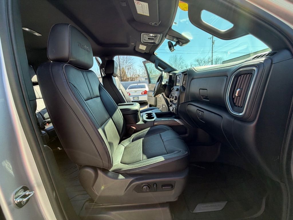 Used 2021 Chevrolet Silverado 3500 High Country image 41