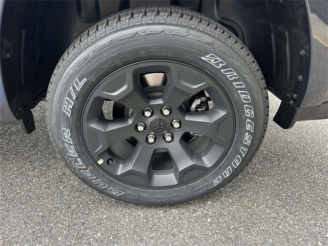 New 2026 RAM 1500 4x4 Crew Cab image 34