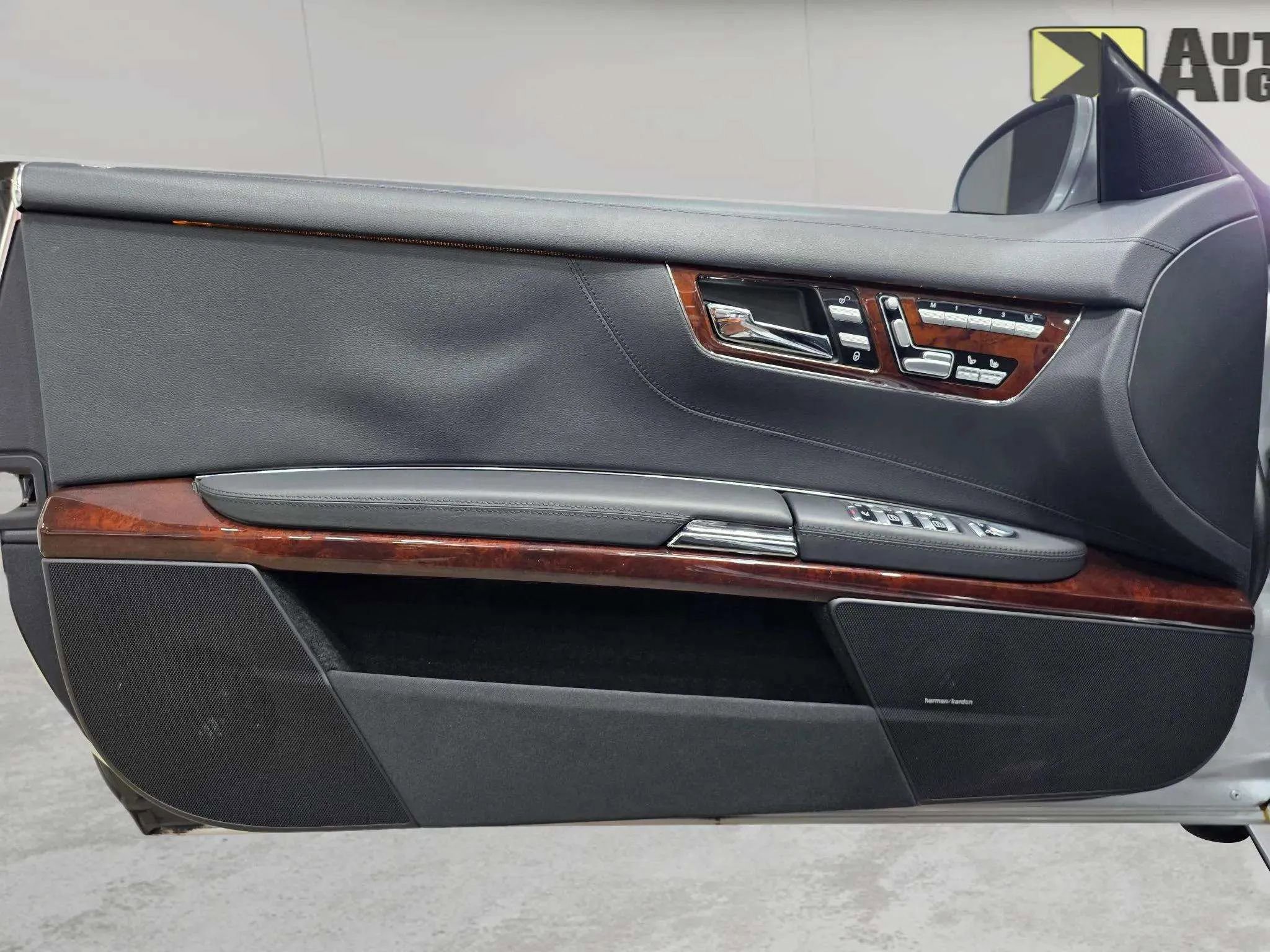 Used 2008 Mercedes-Benz CL 550 image 23