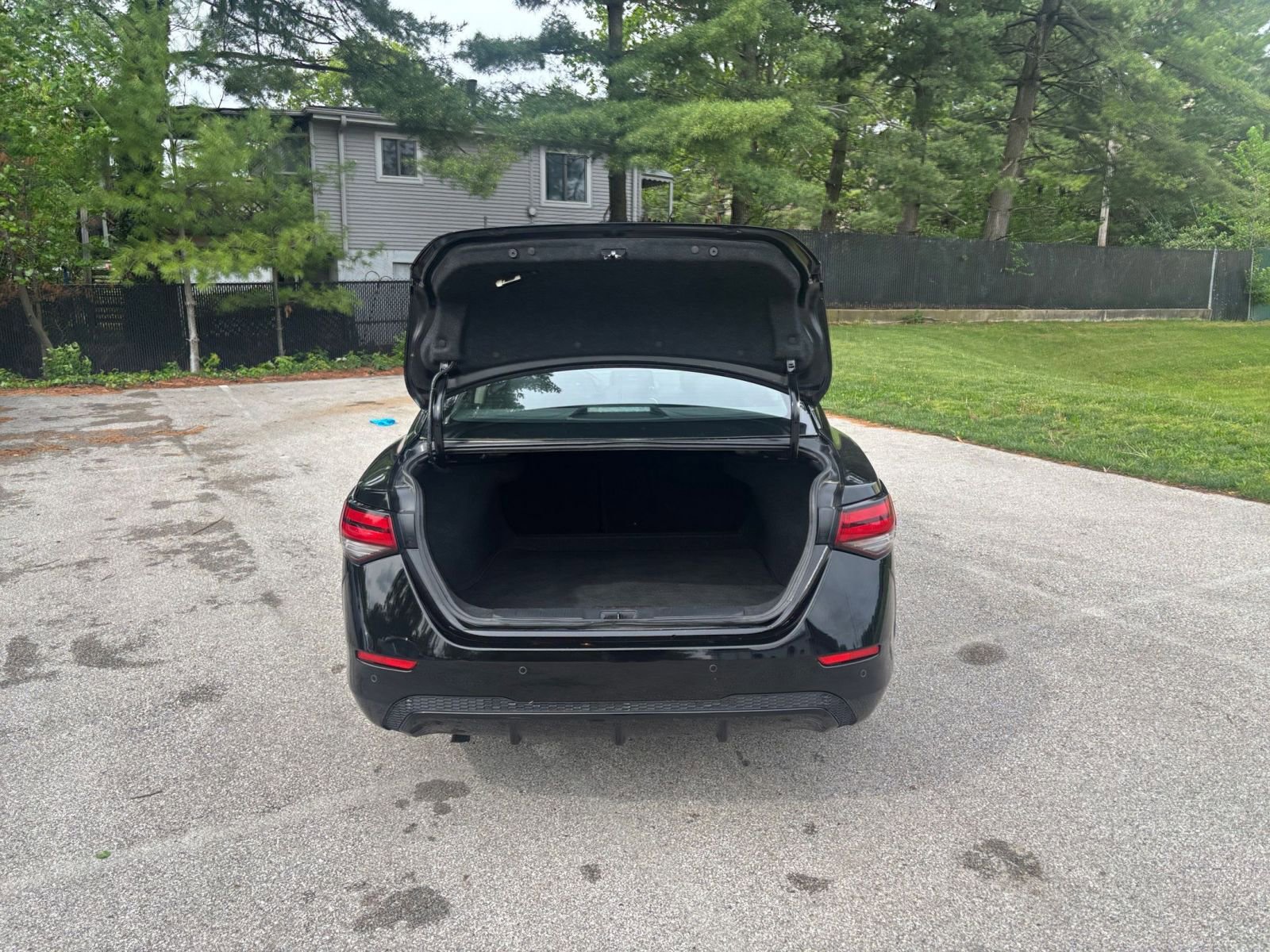 Used 2025 Nissan Sentra SV FWD image 29