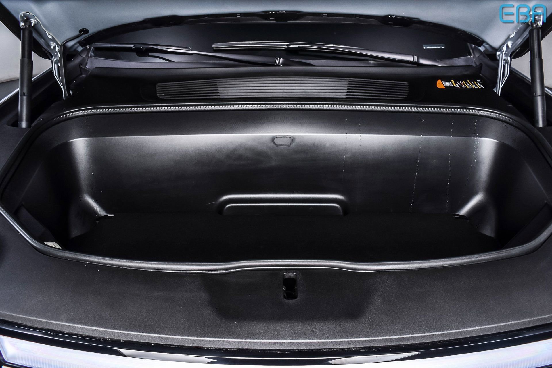 Used 2023 Rivian R1S Adventure image 11