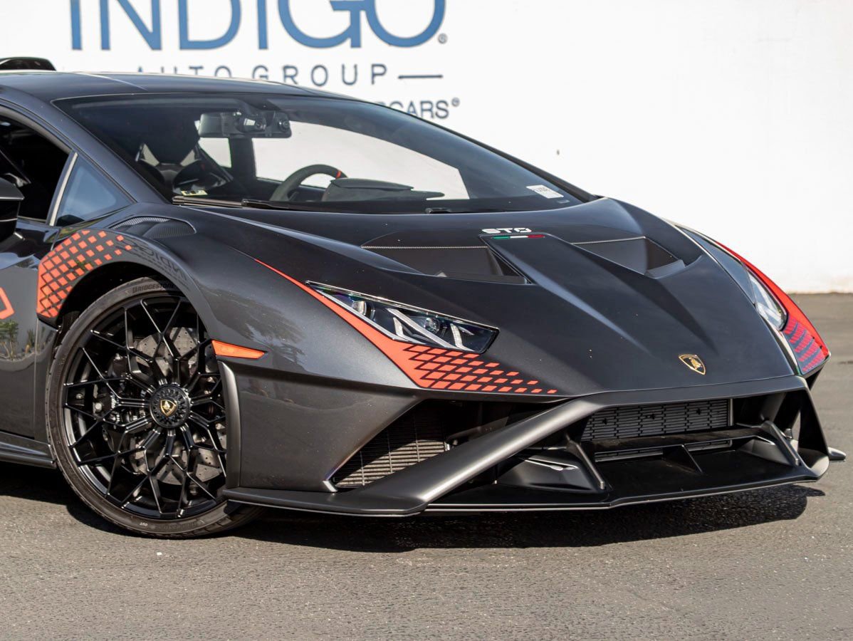 Used 2022 Lamborghini Huracan STO image 5